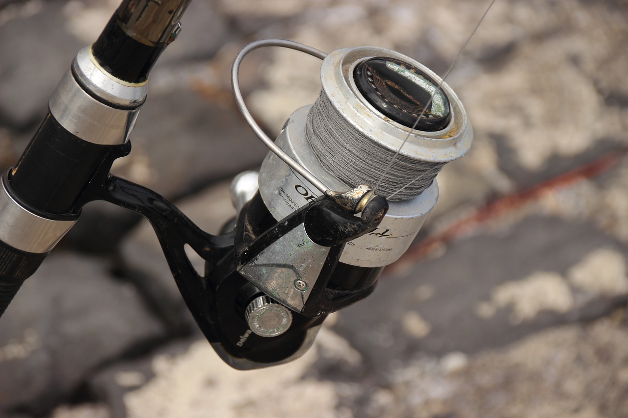 How are fishing reels made